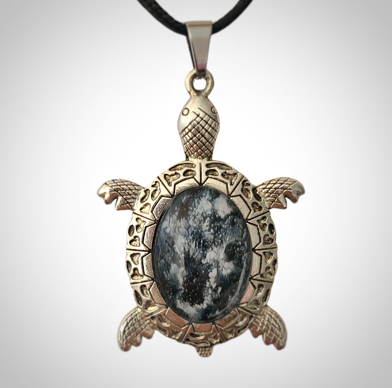 Sea Turtle Pendant – For Resilience, Strength & Perseverance ⭐⭐⭐⭐⭐ (1 review)