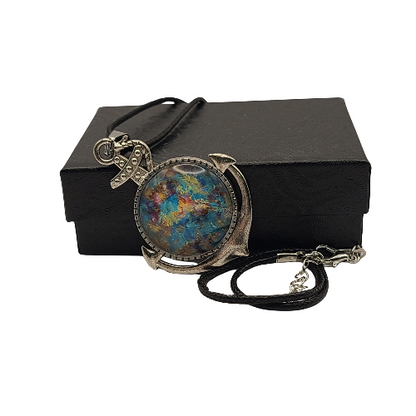 Anchor Pendant Necklace – Symbol of Strength & New Beginnings